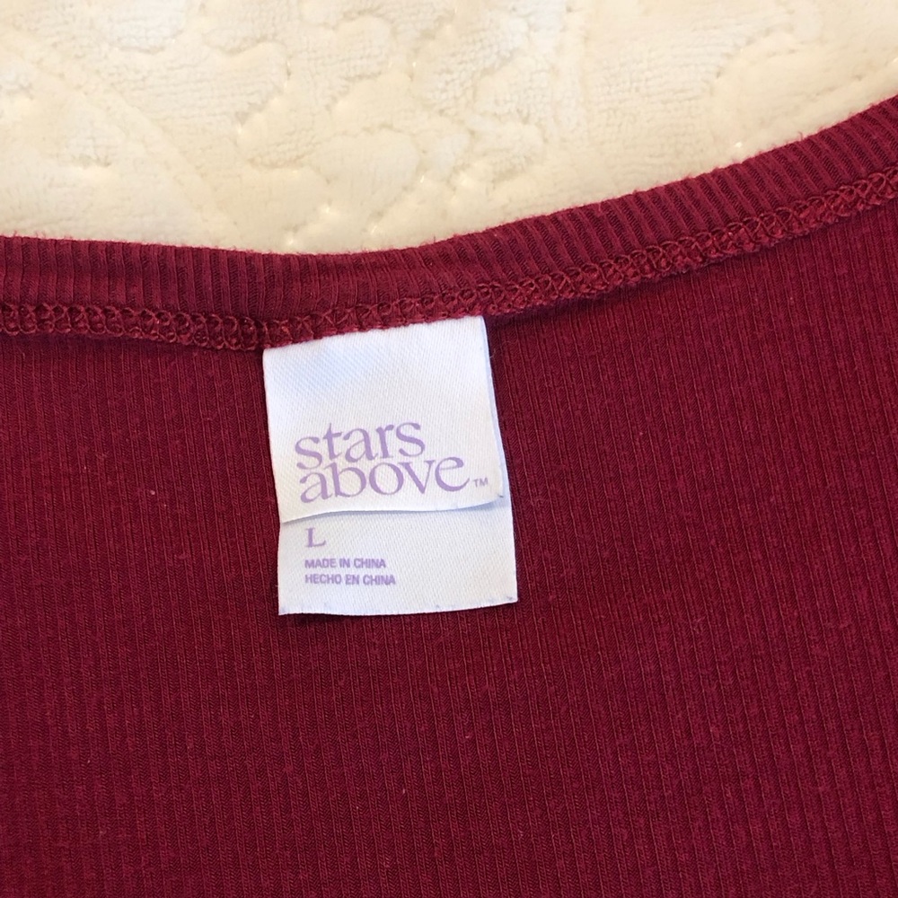 Stars Above Maroon Long Sleeve Top size L - Picture 3 of 3